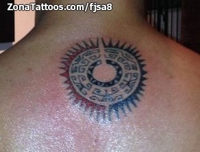 Foto de tatuaje Maoríes, Símbolos, Espalda