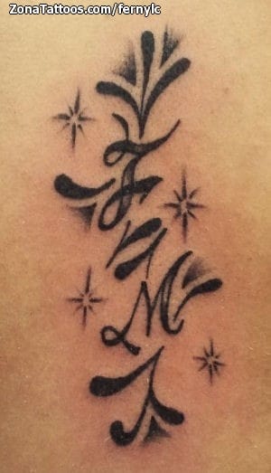 Foto de tatuaje Iniciales, Letras, Filigranas