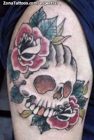 Foto de tatuaje Calaveras, Rosas, Old School