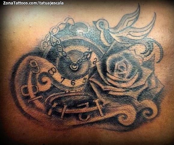 Foto de tatuaje Relojes, Rosas, Golondrinas