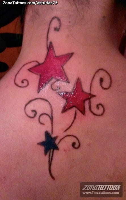 Foto de tatuaje Estrellas, Filigranas, Nuca