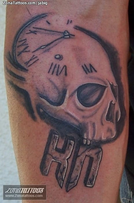 Tattoo photo Skulls, Clocks