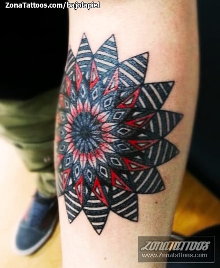 Tattoo photo Geometrics, Pointillism