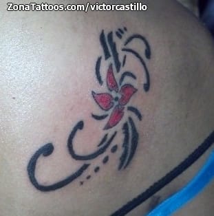 Foto de tatuaje Flores, Filigranas