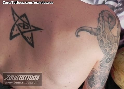 Foto de tatuaje Estrellas, Símbolos, Espalda