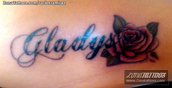 Foto de tatuaje Nombres, Rosas, Flores