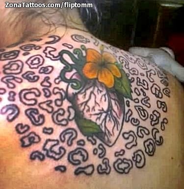 Foto de tatuaje Corazones, Manchas, Espalda