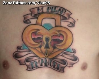 Foto de tatuaje Escudos, Pecho, Corazones