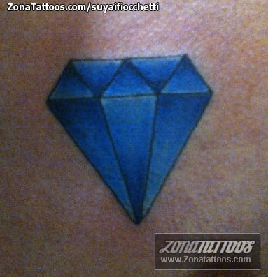 Foto de tatuaje Diamantes, Pecho