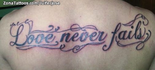 Foto de tatuaje Espalda, Letras