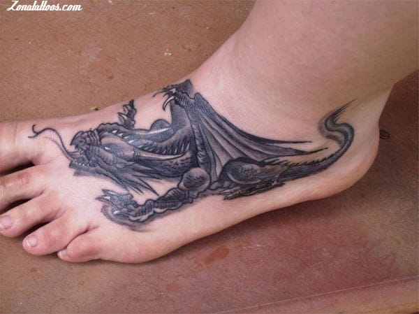 Foto de tatuaje Dragones, Empeine, Pie