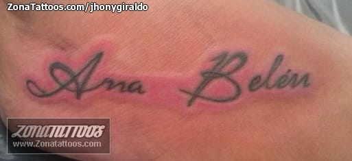 Foto de tatuaje Nombres, Letras, Empeine