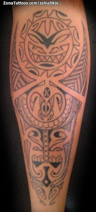 Tattoo photo Maori, Leg