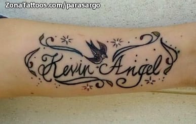 Foto de tatuaje Nombres, Letras, Filigranas