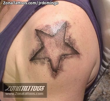 Tatuaje de Estrellas, Hombro