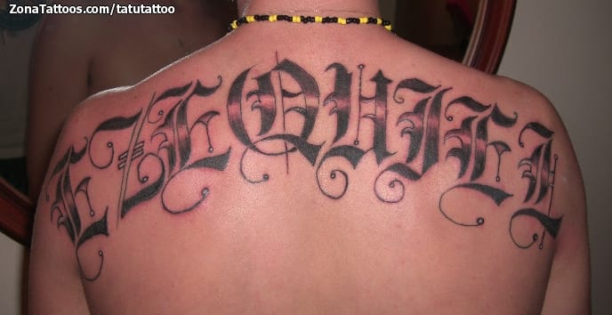 Foto de tatuaje Nombres, Letras, Espalda