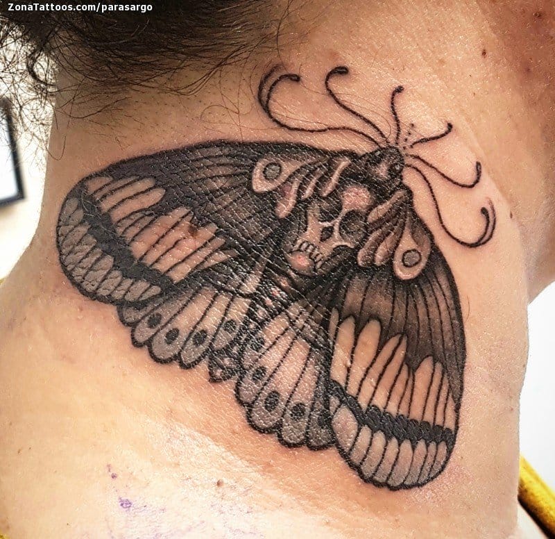 Foto de tatuaje Polillas, Cuello, Insectos