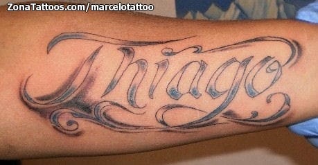 Foto de tatuaje Brazo, Letras, Nombres