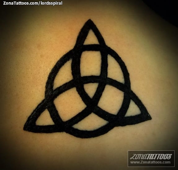 Tattoo photo Triquetra, Celtic