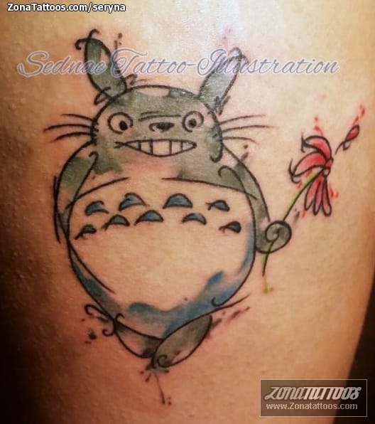 Foto de tatuaje Totoro, Ghibli, Manga